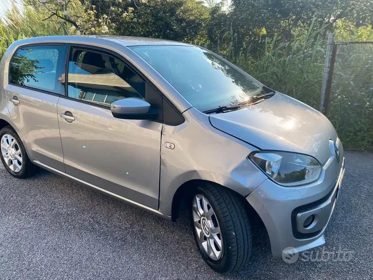Usata VW up! 68 CV (50 kW) 2015 Grigio Utilitaria