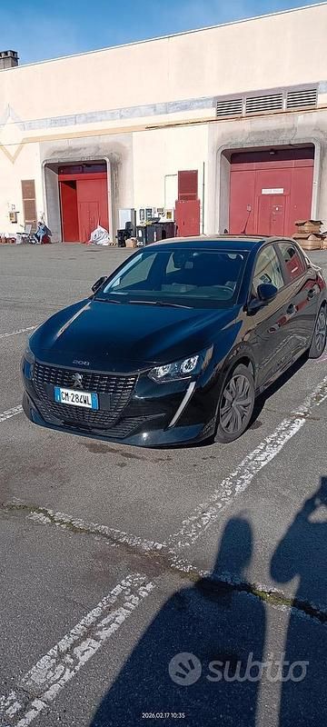 Usata Peugeot 208 75 CV (55 kW) 2023 Nero Utilitaria