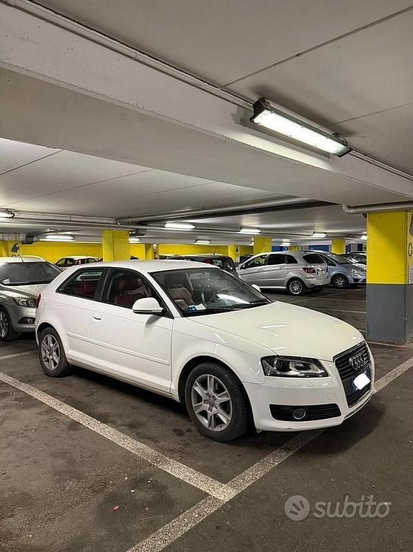 Bianco Usata 2009 Audi A3 Young Tre volumi | 4250 € - Immagine 1/4