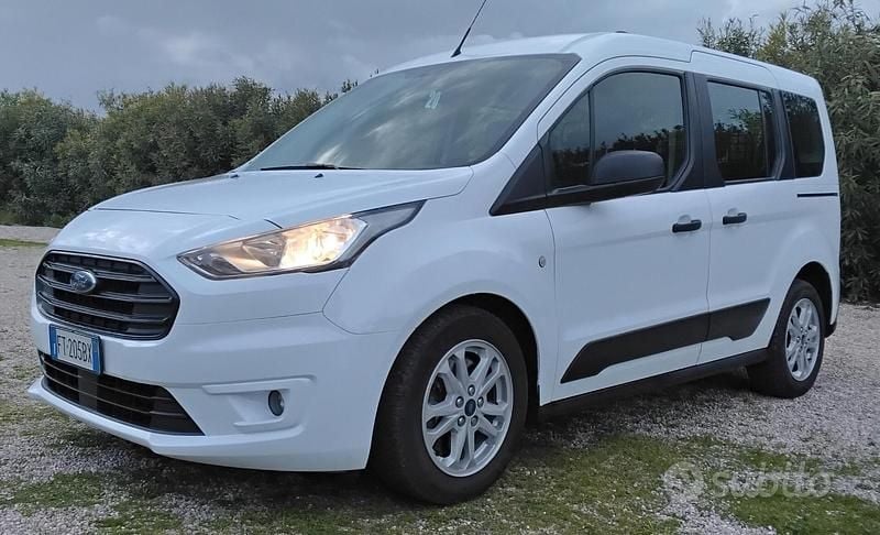Bianco Usata 2018 Ford Tourneo Connect Titanium Monovolume | 10.900 € (Cara) - Immagine 1/4