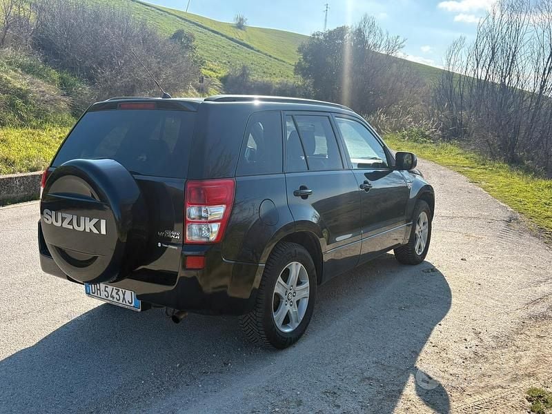 Usata Suzuki Grand Vitara 129 CV (94 kW) 2008 Nero SUV