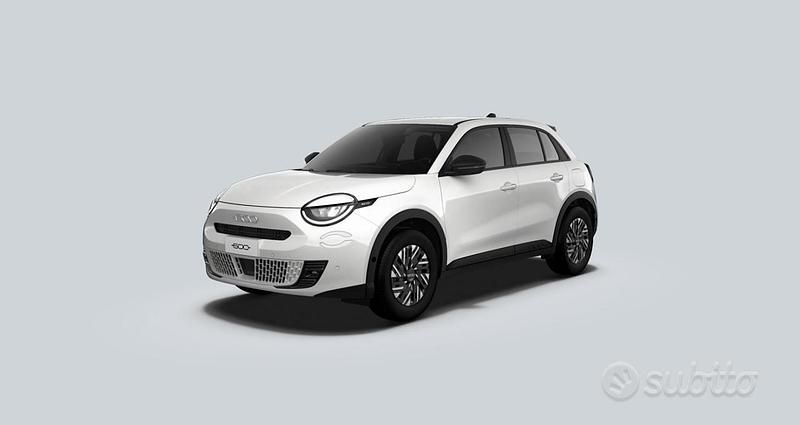 Usata Fiat 600 101 CV (74 kW) 2024 Bianco pastello SUV