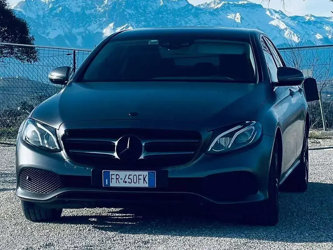 Usata Mercedes E220 194 CV (142 kW) 2018 Berlina