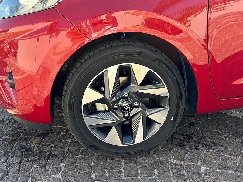 Nuova Hyundai i10 62 CV (45 kW) 2025 Rosso Utilitaria