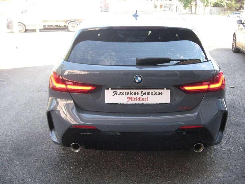 Usata BMW 118 M Sport 150 CV (110 kW) 2020 Storm bay metallizzato Utilitaria
