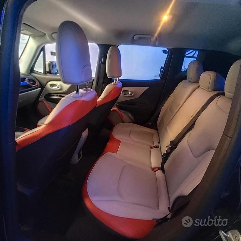 Usata Jeep Renegade Limited 120 CV (88 kW) 2016 Nero SUV