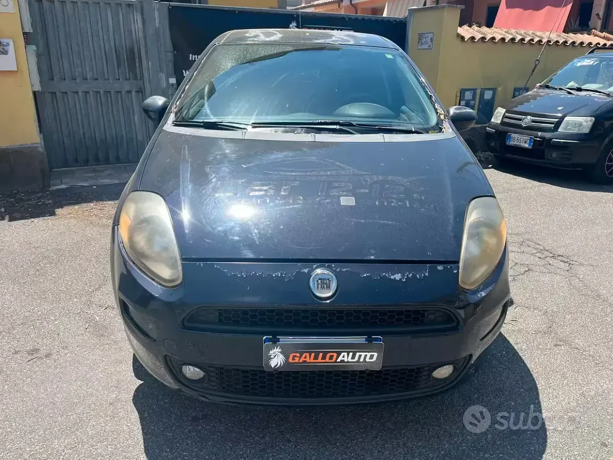 Usata Fiat Punto Lounge 77 CV (56 kW) 2012 Utilitaria