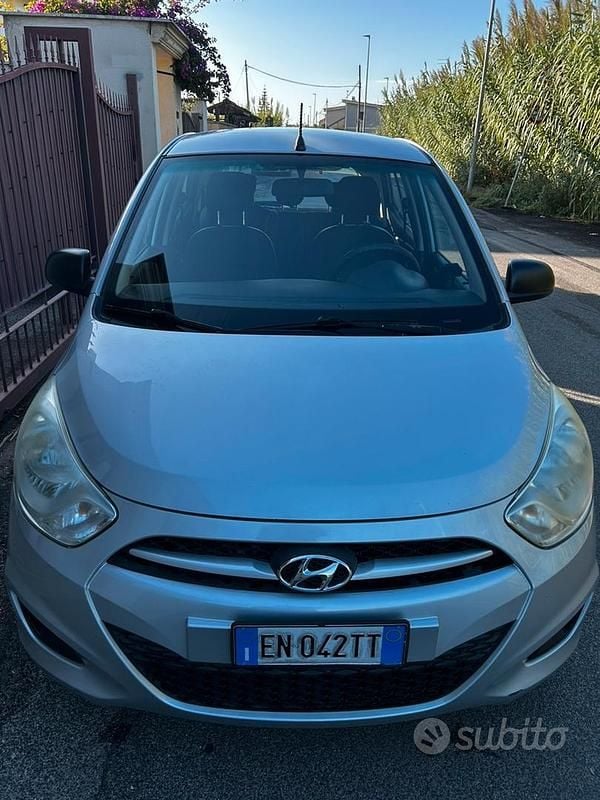 Usata 2012 Hyundai i10 Utilitaria | 3000 € (Buon prezzo) - Immagine 1/4