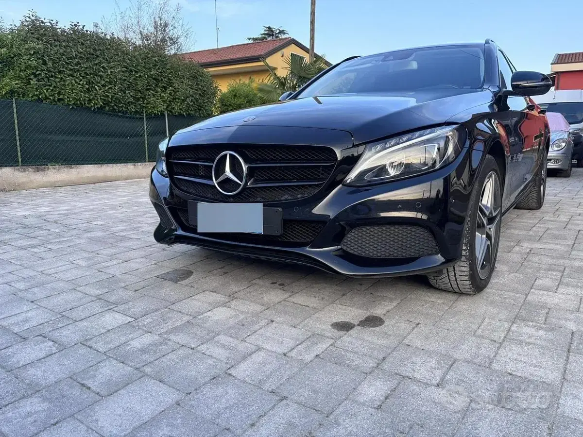 Usata Mercedes C220 170 CV (125 kW) 2016 Nero Station wagon