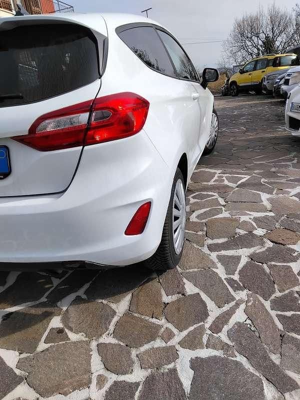 Begagnad Ford Fiesta Business Edition 75 HK (55 kW) 2020 Van