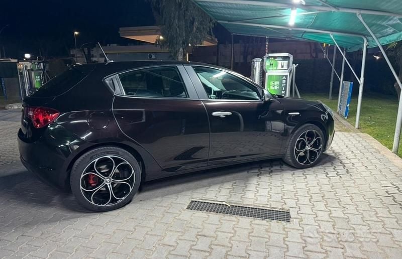 Usata Alfa Romeo Giulietta 120 CV (88 kW) 2017 Utilitaria