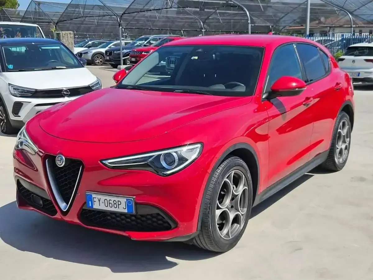 Usata Alfa Romeo Stelvio Tech Edition 160 CV (117 kW) 2019 Rosso SUV