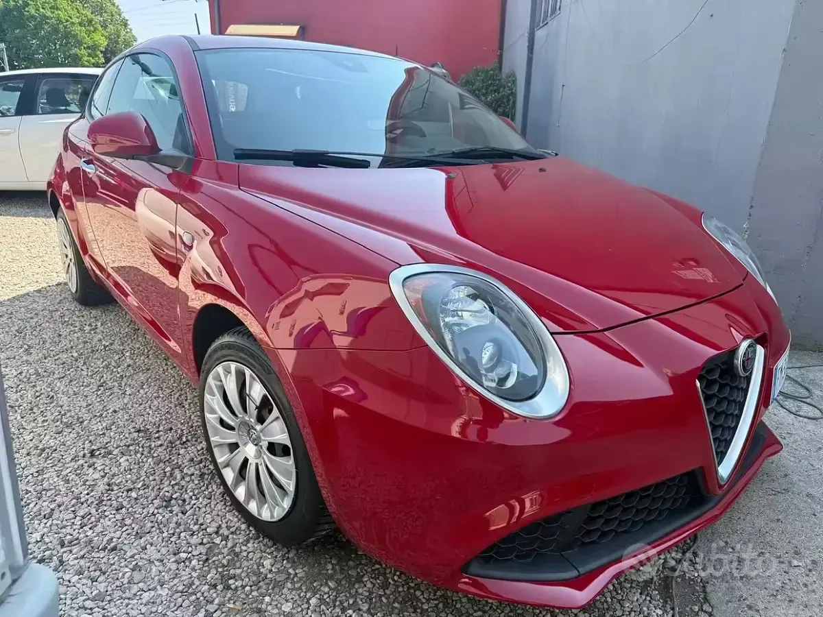Usata Alfa Romeo MiTo 77 CV (56 kW) 2017 Rosso Utilitaria