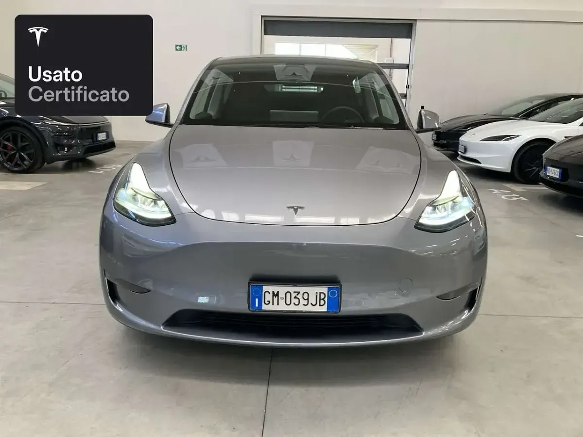 Usata Tesla Model Y Performance 392 kW (533 CV) 2023 Quicksilver SUV