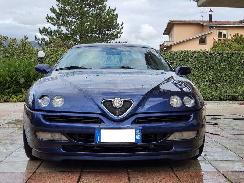 Usato 2001 Alfa Romeo GTV 2.0 Benzin 150 CV (13.800 €)