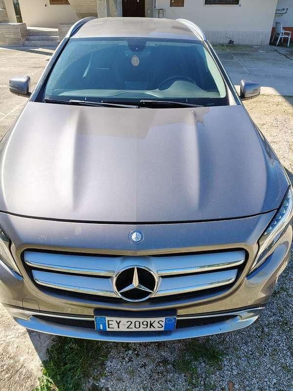 Usata Mercedes GLA200 Executive 136 CV (100 kW) 2015 SUV