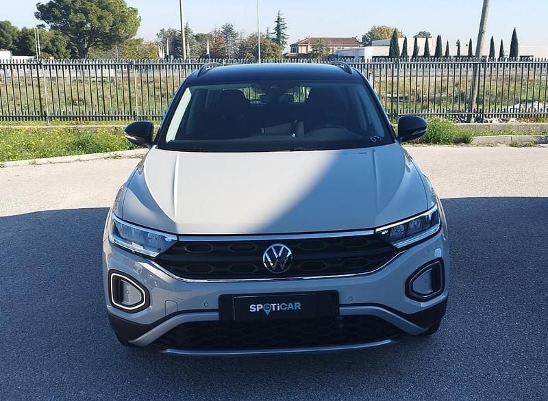 Begagnad VW T-Roc Life 110 HK (80 kW) 2022 Vit SUV