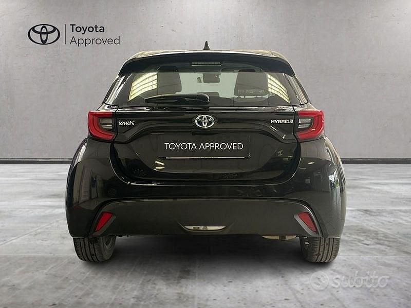Usata Toyota Yaris Hybrid Trend 116 CV (85 kW) 2022 Other Berlina