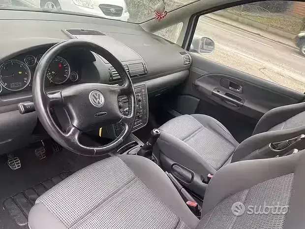 Usata VW Sharan 140 CV (102 kW) 2007 Grigio Monovolume