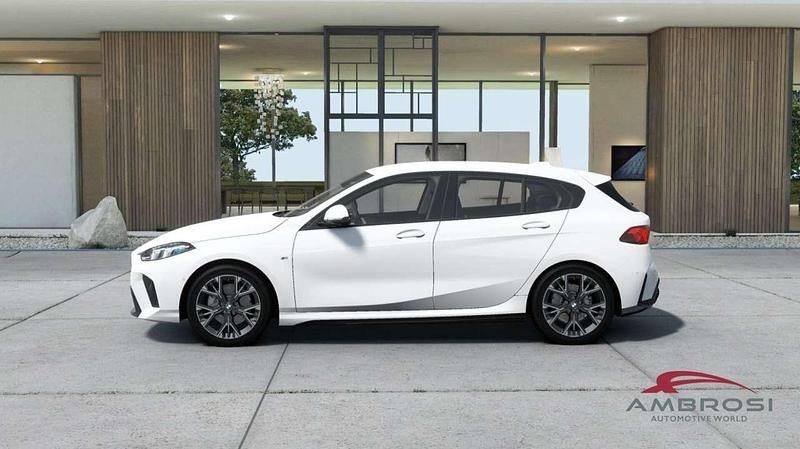 Nuova BMW 116 M Sport 122 CV (89 kW) 2025 Alpin white pastello Utilitaria