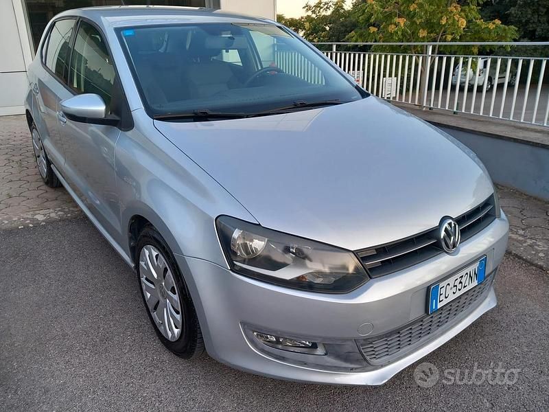 Usata VW Polo Comfortline 90 CV (66 kW) 2010 Grigio Berlina