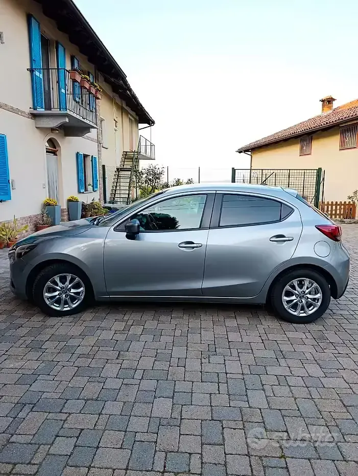 Usata Mazda 2 105 CV (77 kW) 2017 Berlina