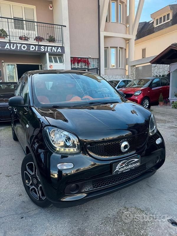 Nero Usata 2017 Smart ForFour Passion Utilitaria | 13.200 € (Buon prezzo) - Immagine 1/4