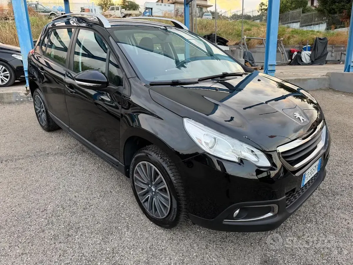 Usata Peugeot 2008 Active 99 CV (72 kW) 2016 Nero SUV