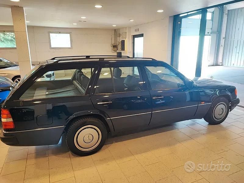 Usata Mercedes 200 122 CV (89 kW) 1992 Blu Station wagon