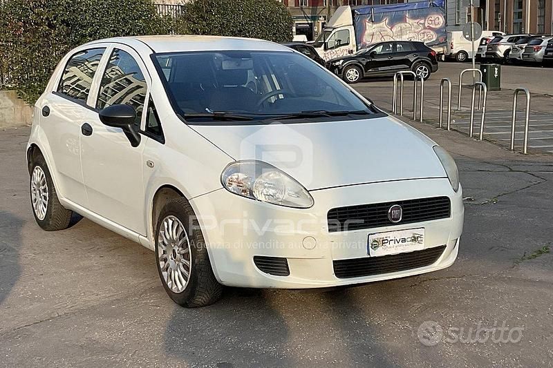 Usata Fiat Punto Evo Dynamic 69 CV (50 kW) 2011 Bianco Utilitaria