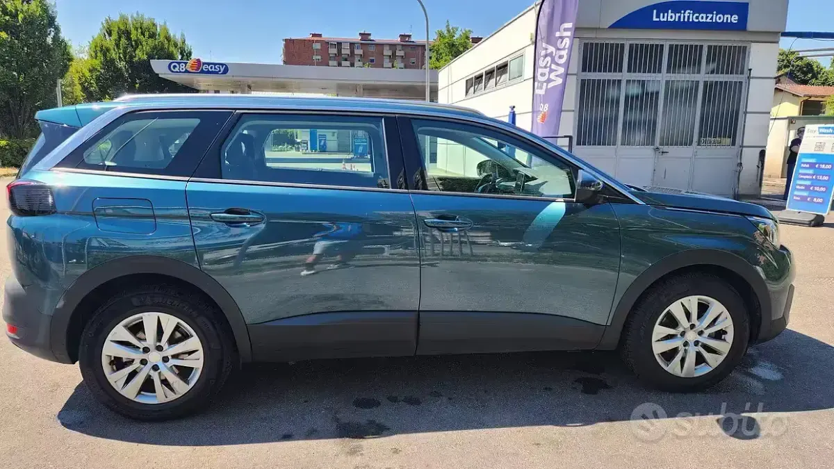 Usata Peugeot 5008 131 CV (96 kW) 2018 Bluazzurro SUV
