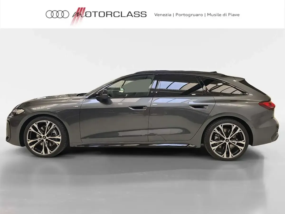 Nuova Audi A5 S-Line 204 CV (150 kW) 2026 Grigio daytona perlato Station wagon