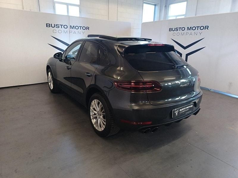 Usata Porsche Macan 250 CV (183 kW) 2017 Grigio / metallizzato SUV
