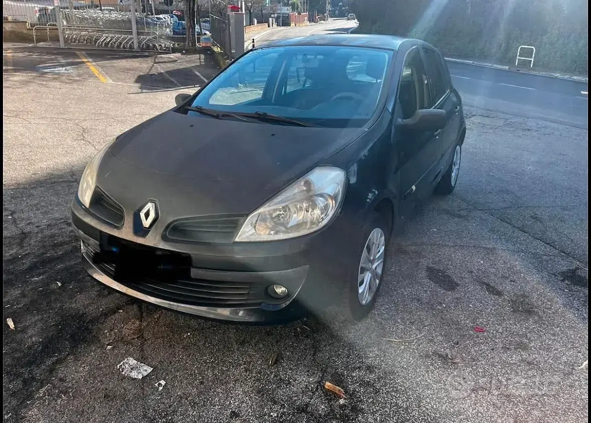 Usata Renault Clio II 65 CV (47 kW) 2006 Berlina