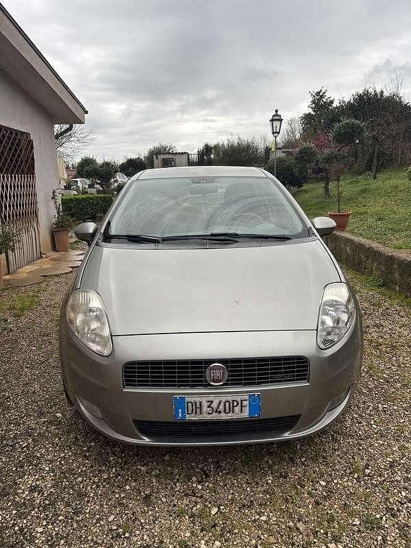 Usata Fiat Punto Dynamic 75 CV (55 kW) 2007 Utilitaria