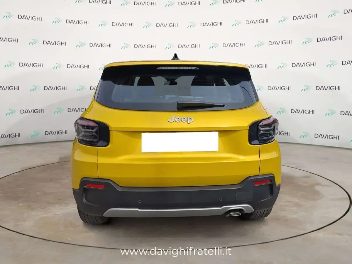 Usata Jeep Avenger Summit 101 CV (74 kW) 2023 Oro SUV