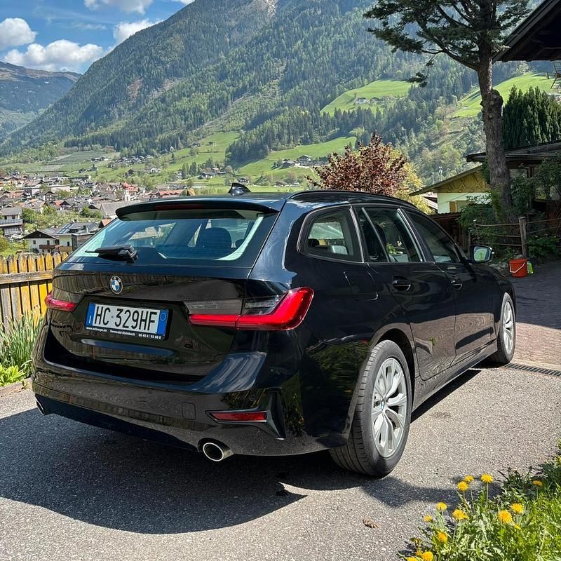 Usata BMW 318 150 CV (110 kW) 2021 Nero Station wagon