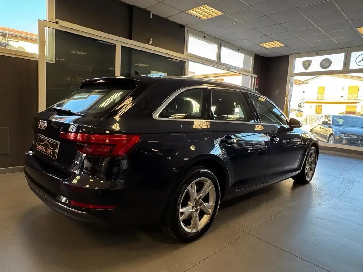 Usata Audi A4 Sport 150 CV (110 kW) 2016 Blu Station wagon