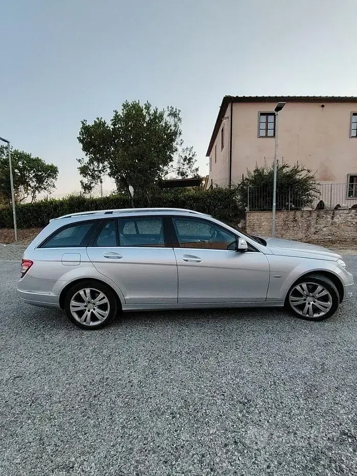 Usata Mercedes C320 224 CV (164 kW) 2010 Grigio Station wagon