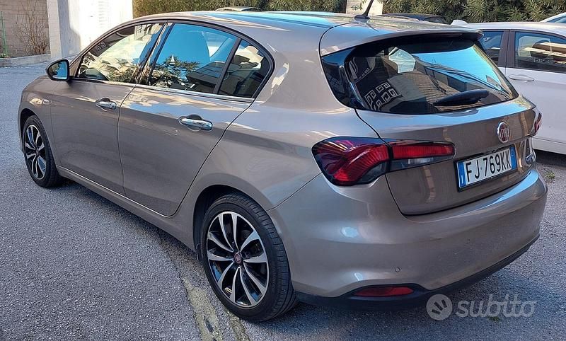 Usata Fiat Tipo 95 CV (69 kW) 2017 Berlina