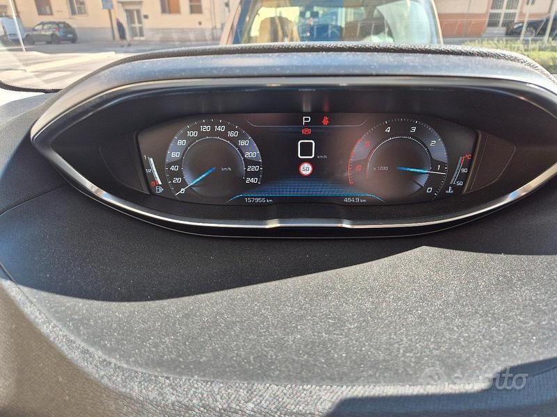 Usata Peugeot 3008 130 CV (95 kW) 2018 Nero SUV