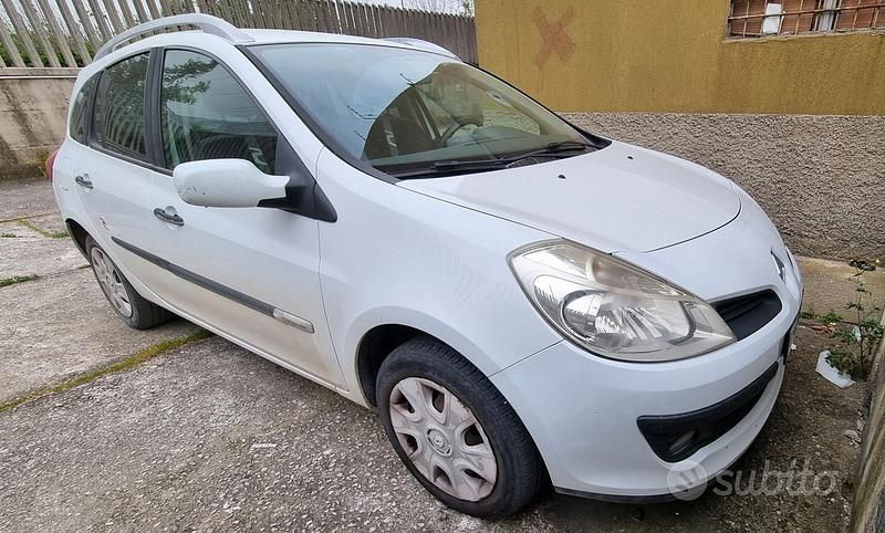Usata Renault Clio GrandTour 85 CV (62 kW) 2009 Bianco Station wagon