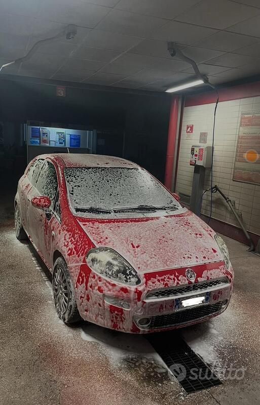 Usata Fiat Punto Evo 65 CV (47 kW) 2014 Rosso Utilitaria