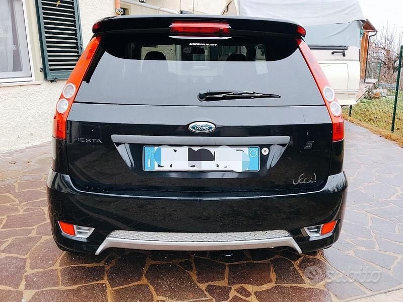 Nero Usata 2008 Ford Fiesta S Tre volumi | 2000 € - Immagine 1/4