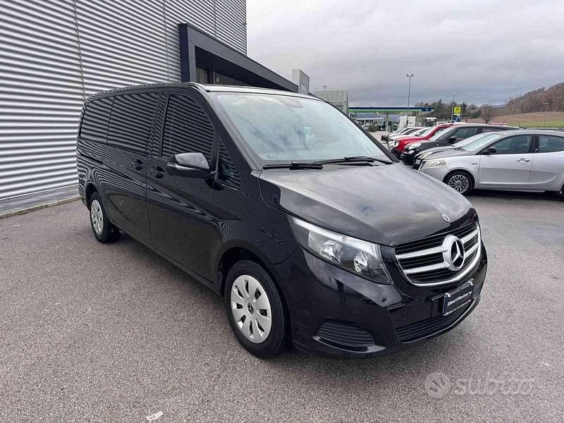 Usado Mercedes V220 Executive 163 CV (119 kW) 2019 Negro Monovolumen