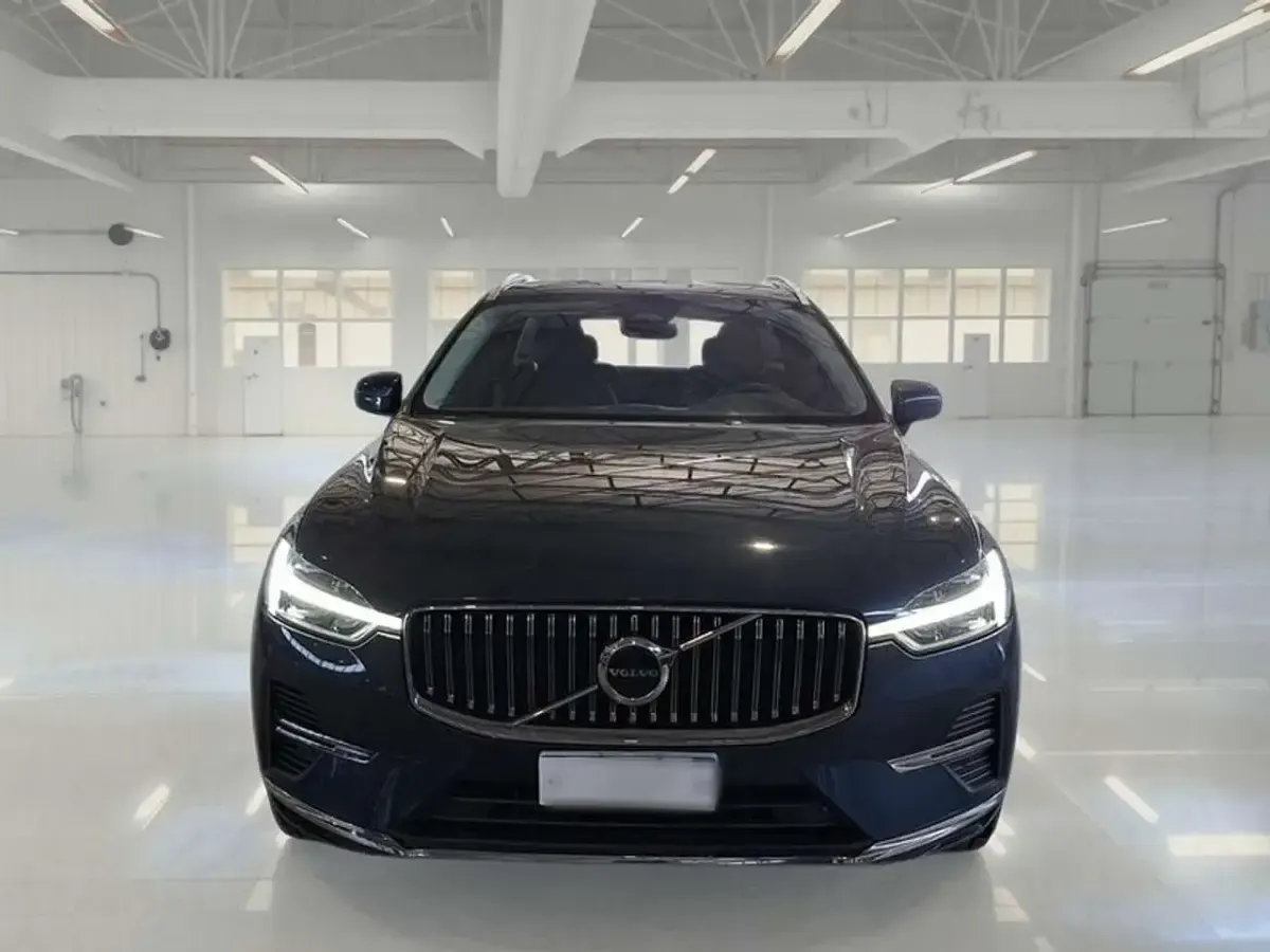 Usata Volvo XC60 Plus 253 CV (186 kW) 2023 Blu SUV