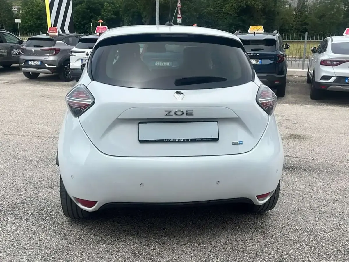 Usata Renault Zoe Intens 99 kW (135 CV) 2021 Other Utilitaria