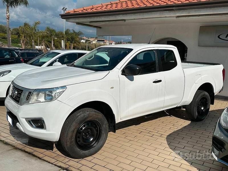Usata Nissan Navara Visia 163 CV (119 kW) 2020 Bianco Pick-up