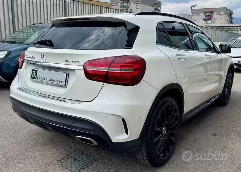 Usata Mercedes GLA220 Premium 2017 Bianco SUV