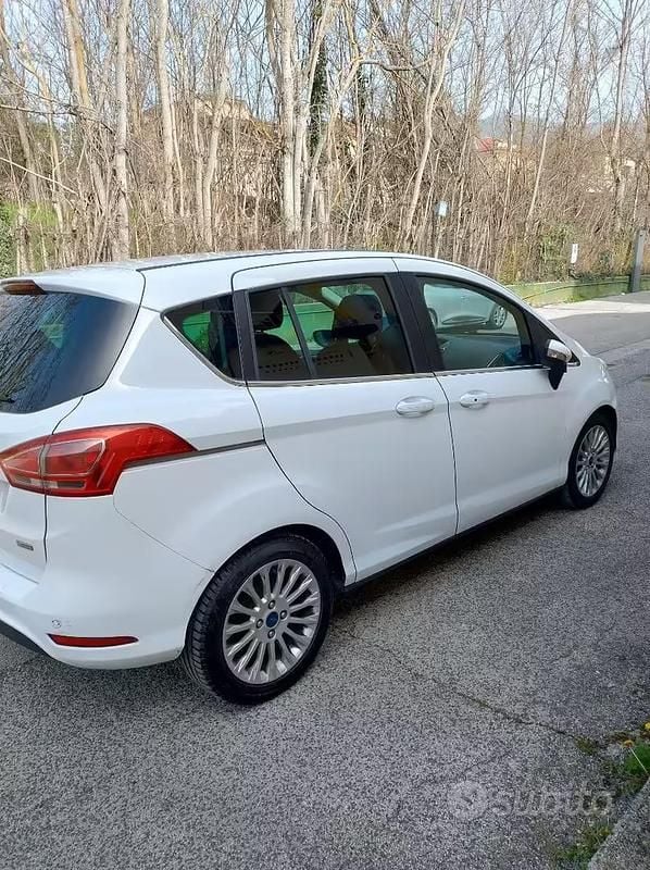 Usata Ford B-MAX Titanium 95 CV (69 kW) 2013 Bianco Monovolume